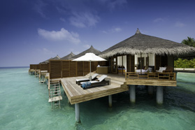 Water Villa mit Jacuzzi