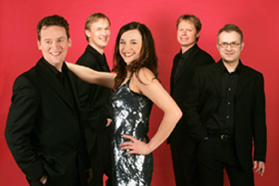 Band mit Sängerin
