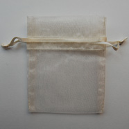 Organzasäckchen creme
