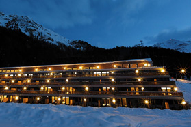 Nira Alpina
