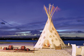 One & Only Le Saint Geran - Dinner on the beach